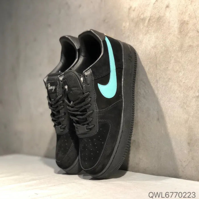 N - SNEAKERS