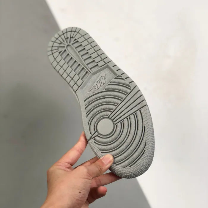 N - SNEAKERS