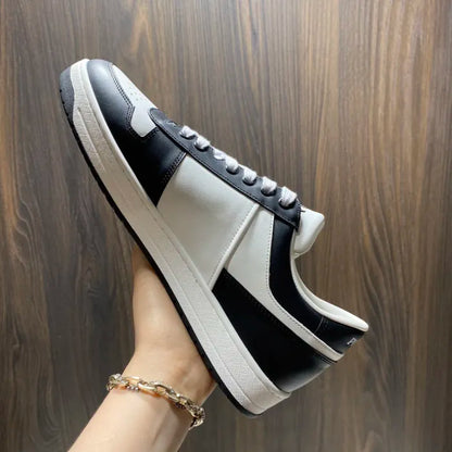 P - SNEAKERS
