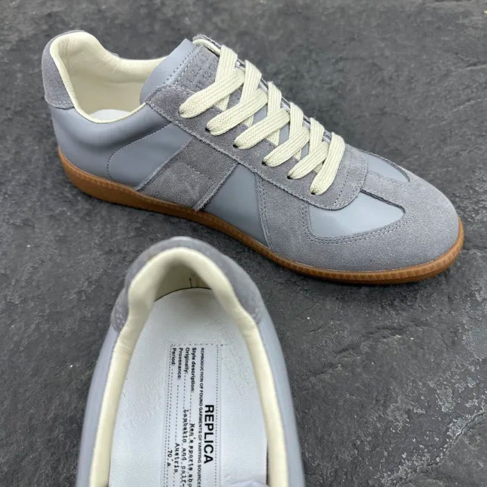 M - SNEAKERS