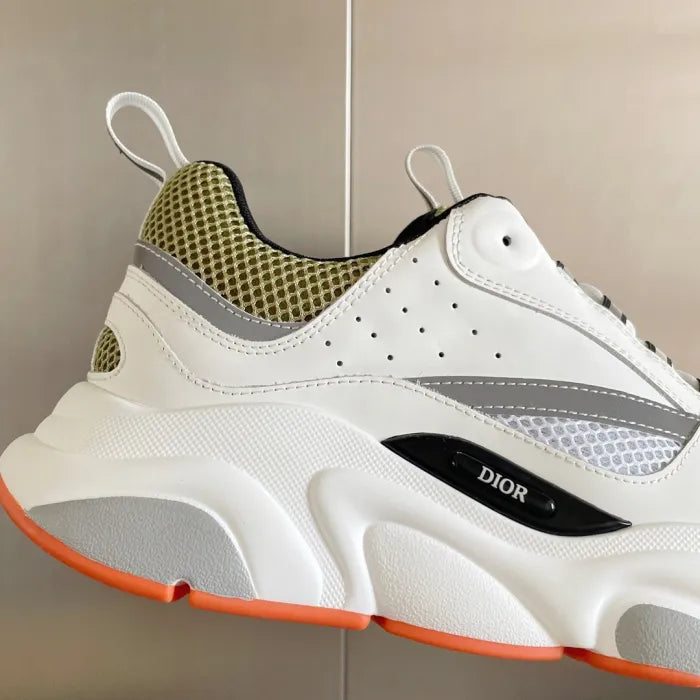 D - SNEAKERS