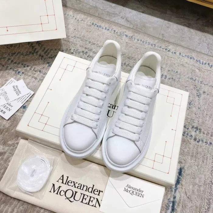 A - SNEAKERS