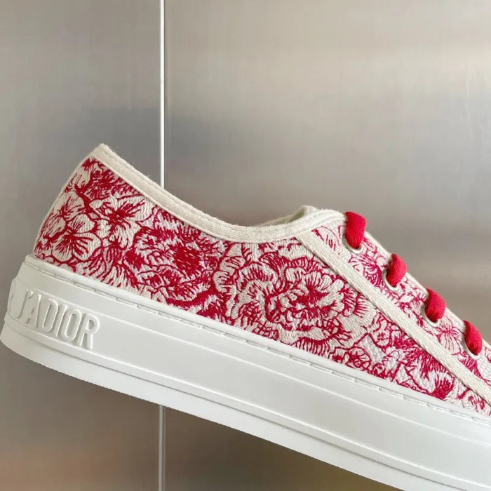 D - SNEAKERS