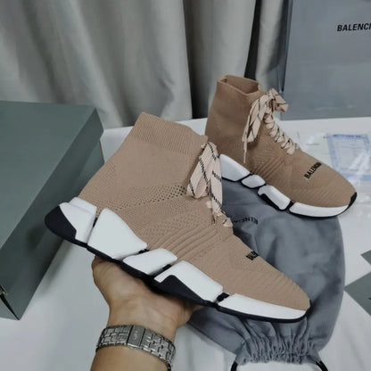 B - SNEAKERS