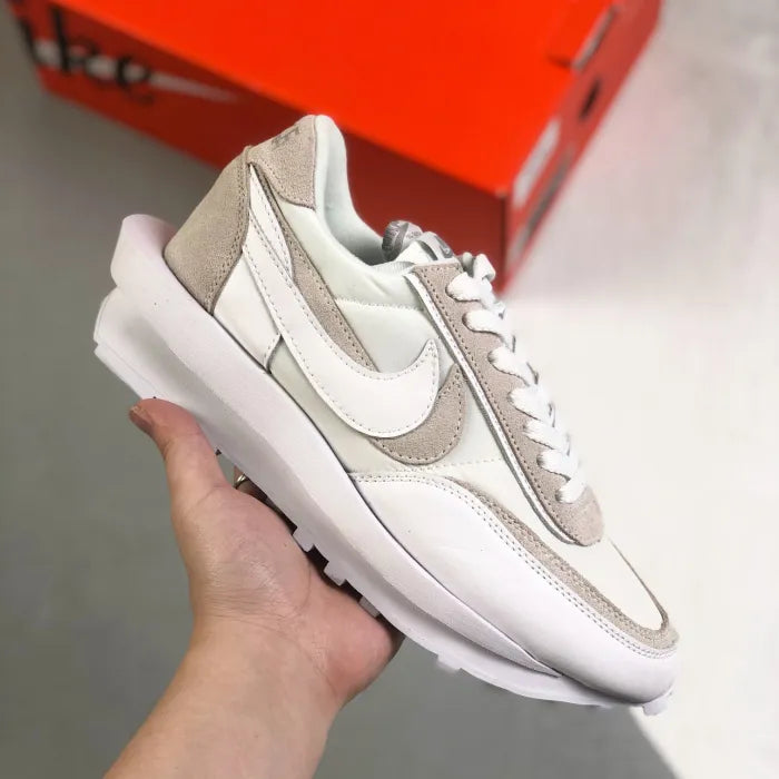 N - SNEAKERS