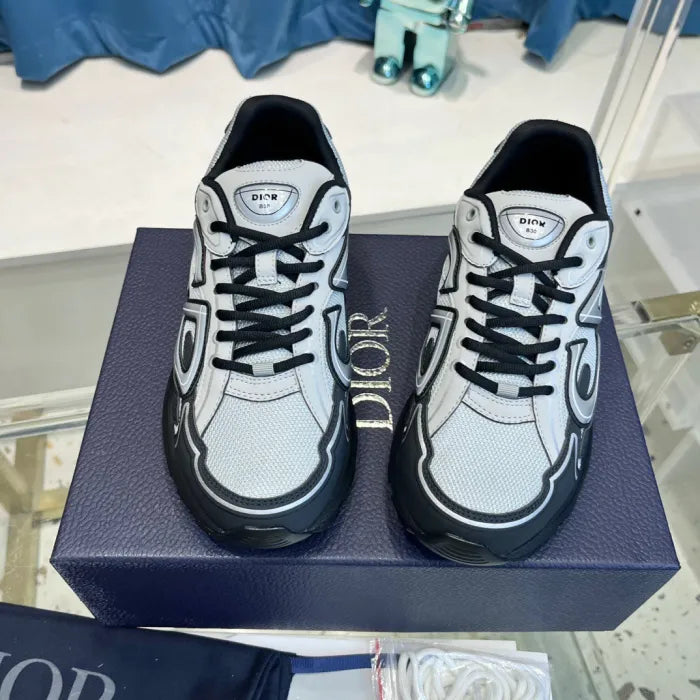 D - SNEAKERS