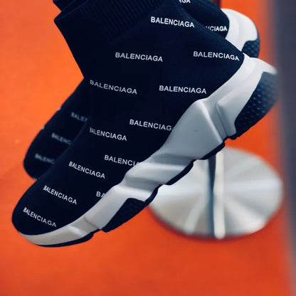 B - SNEAKERS
