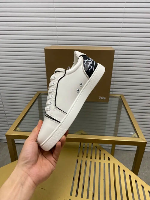 C - SNEAKERS
