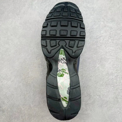 C - SNEAKERS