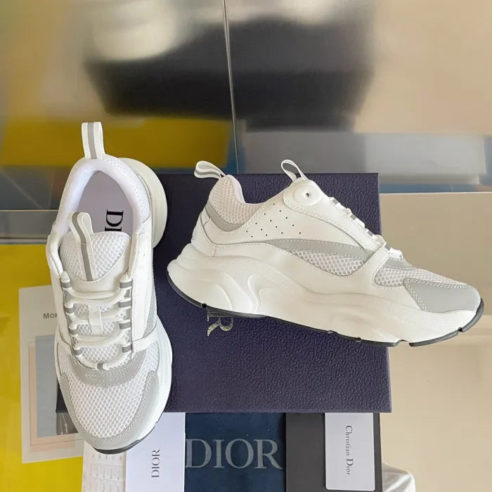 D - SNEAKERS