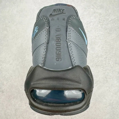 C - SNEAKERS