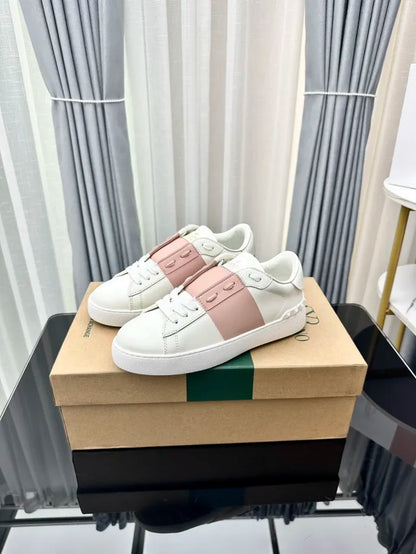 V - SNEAKERS