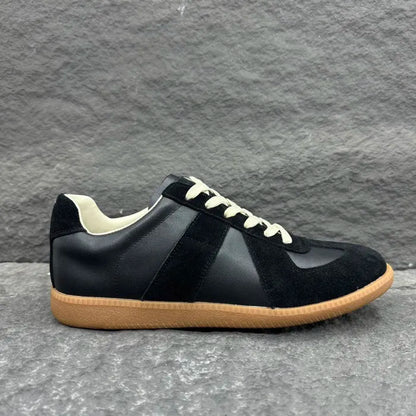 M - SNEAKERS