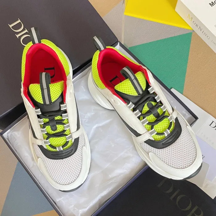 D - SNEAKERS