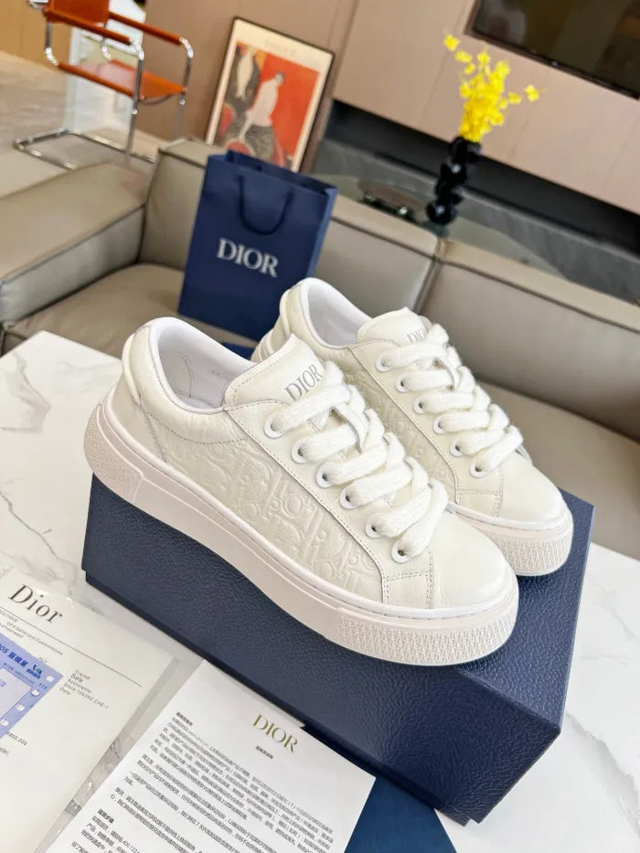 D - SNEAKERS