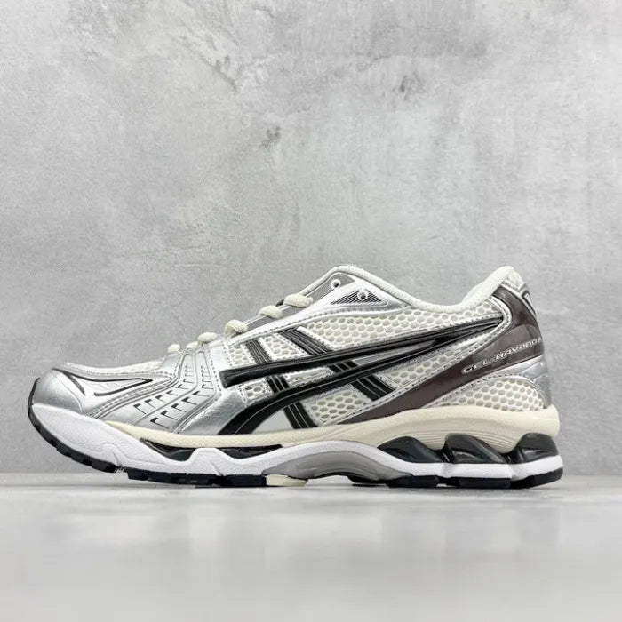 A - SNEAKERS