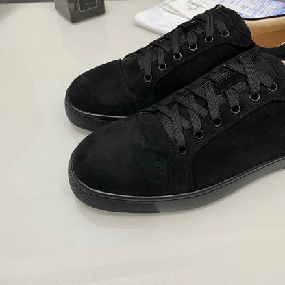 C - SNEAKERS