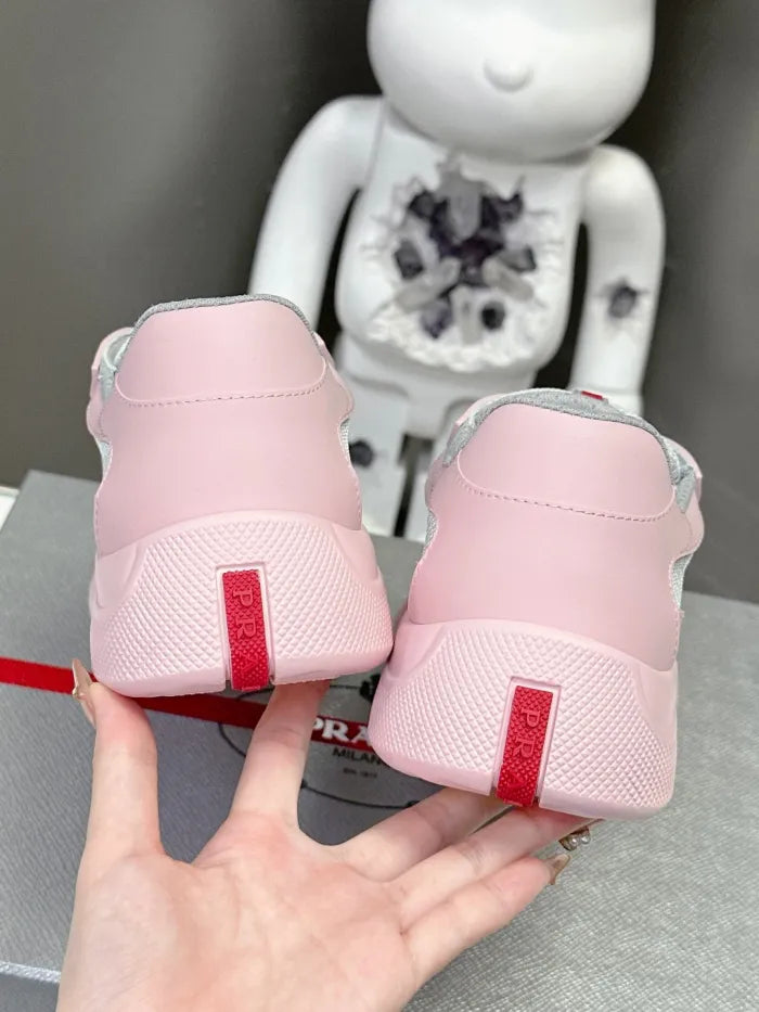 P - SNEAKERS