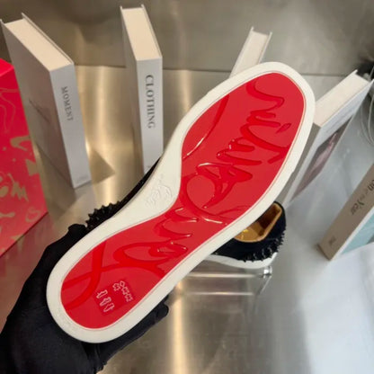 C - SNEAKERS