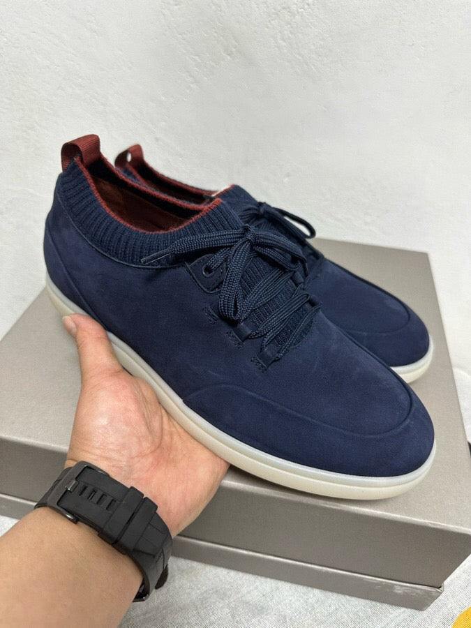 L-Sneakers
