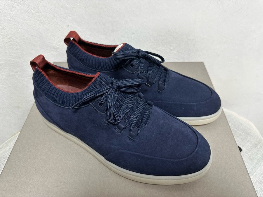 L-Sneakers