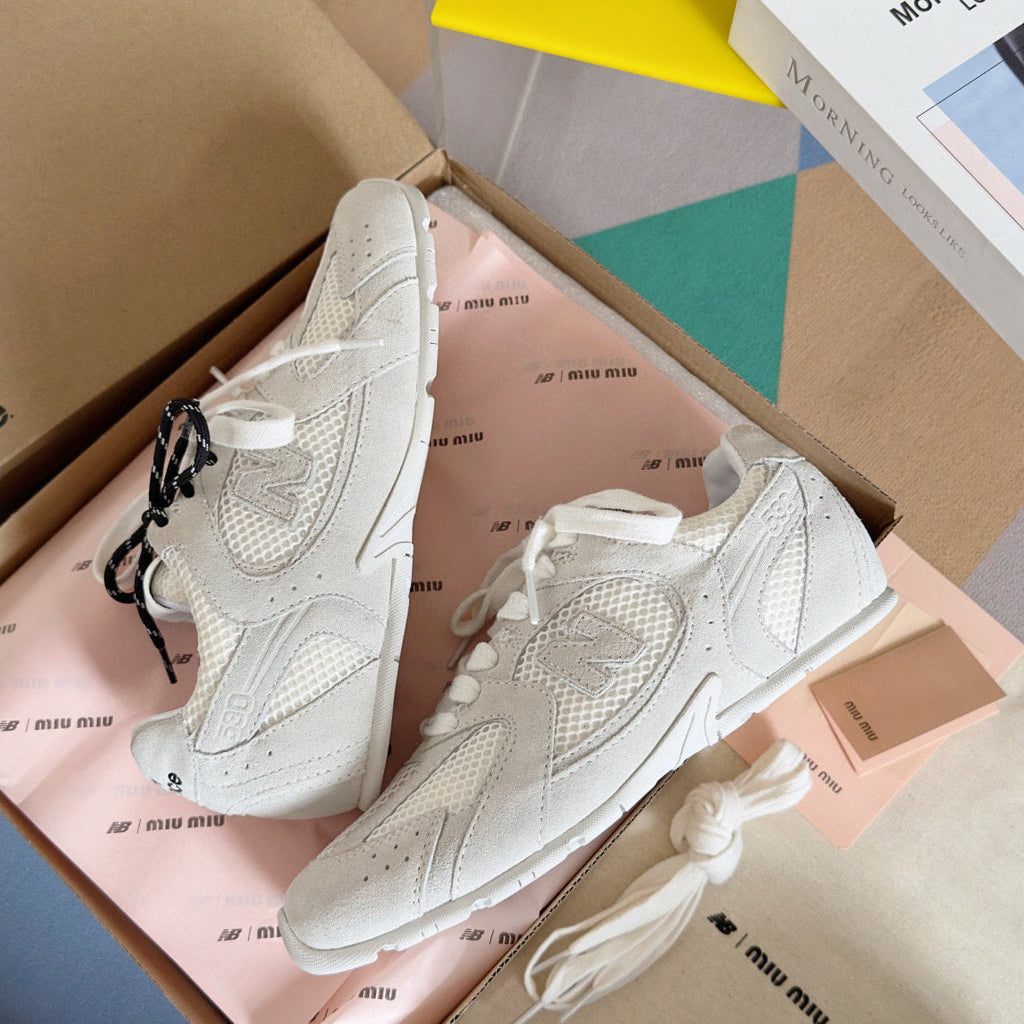 M-Sneakers