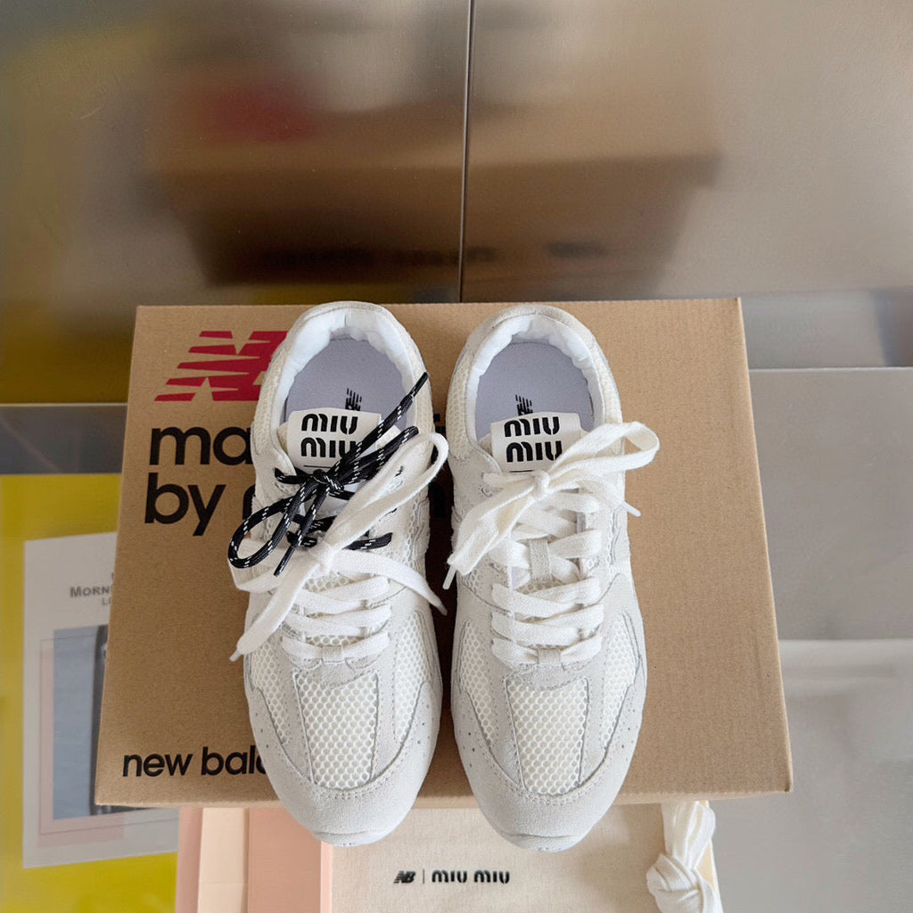 M-Sneakers