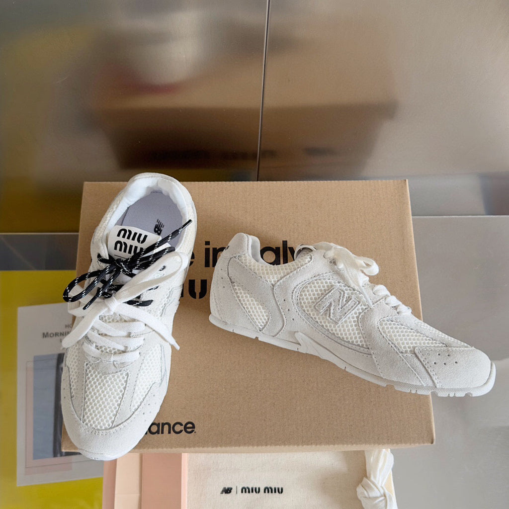 M-Sneakers