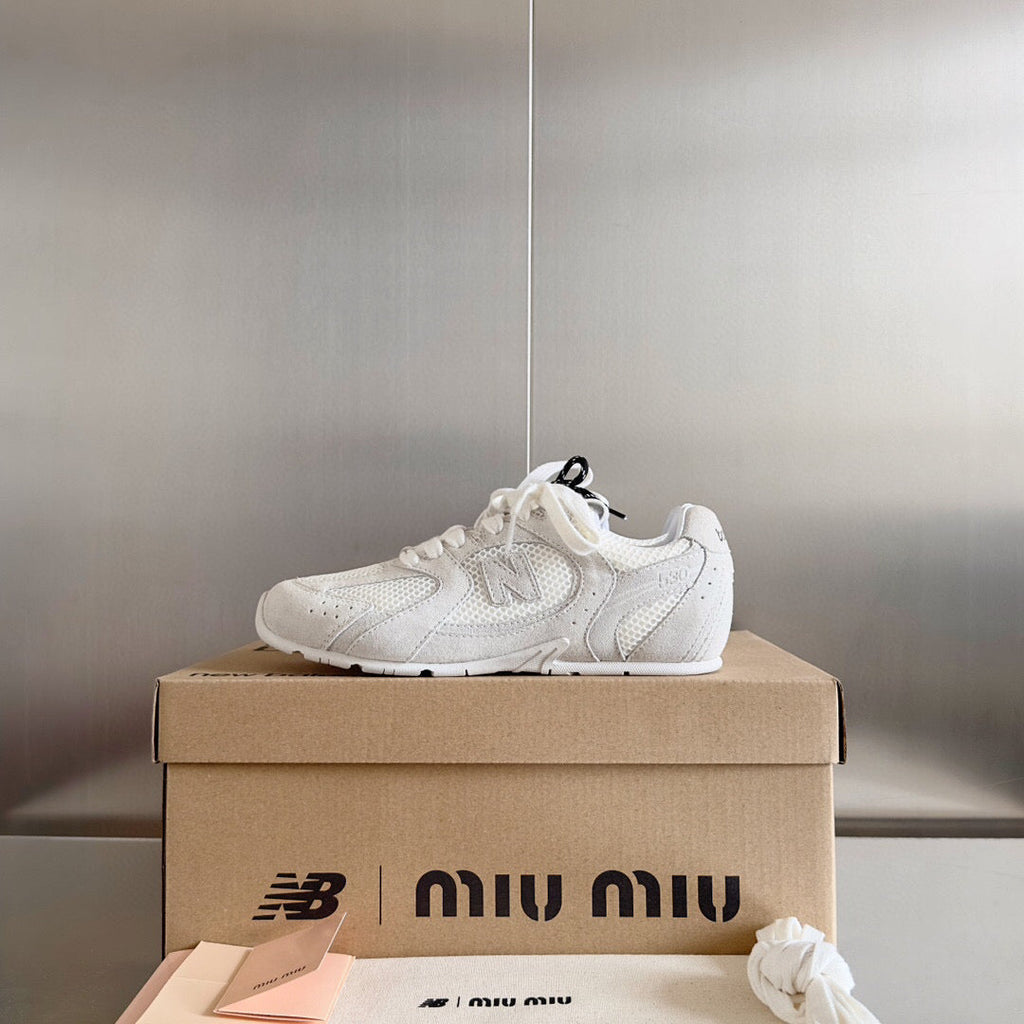 M-Sneakers