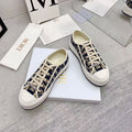 D-Sneakers