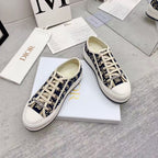 D-Sneakers
