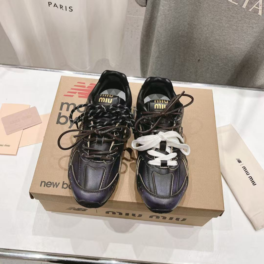 M-Sneakers