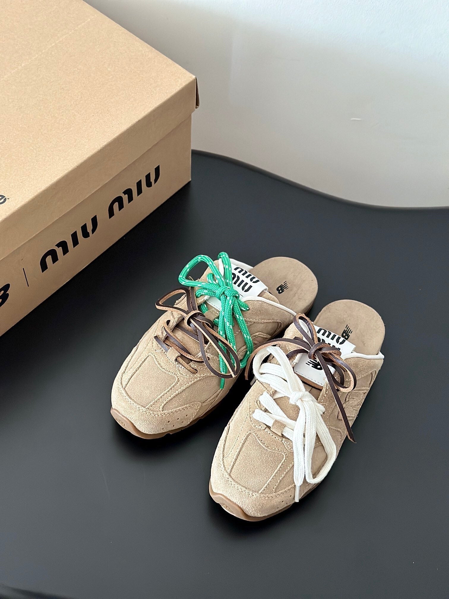 M-Sneakers