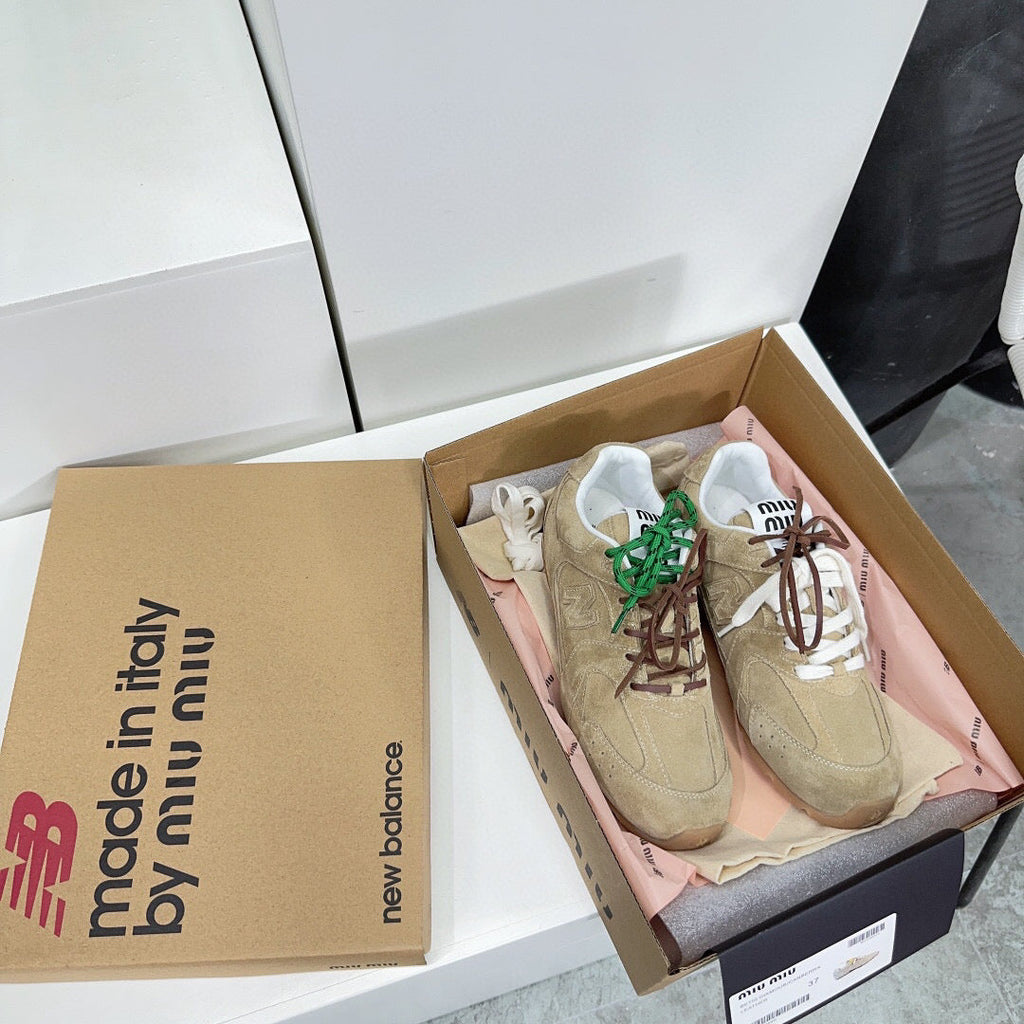 M-Sneakers