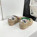 M-Sneakers
