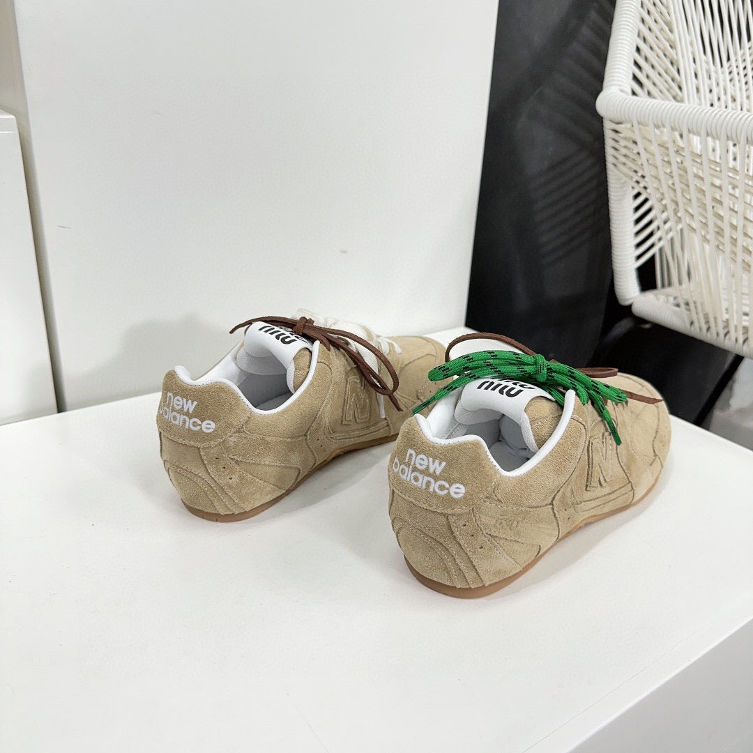 M-Sneakers