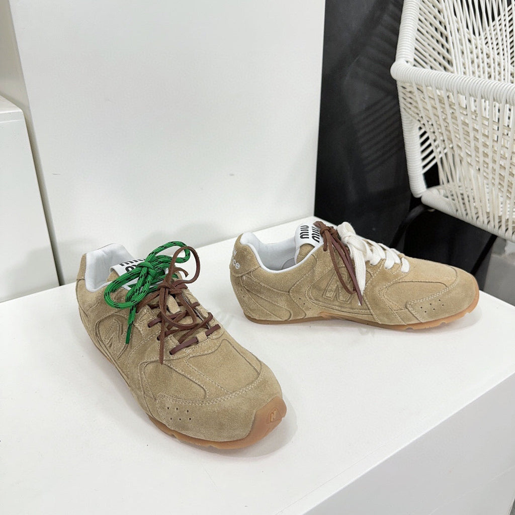 M-Sneakers