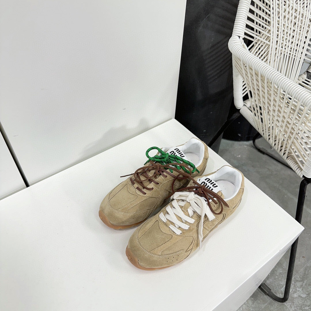 M-Sneakers