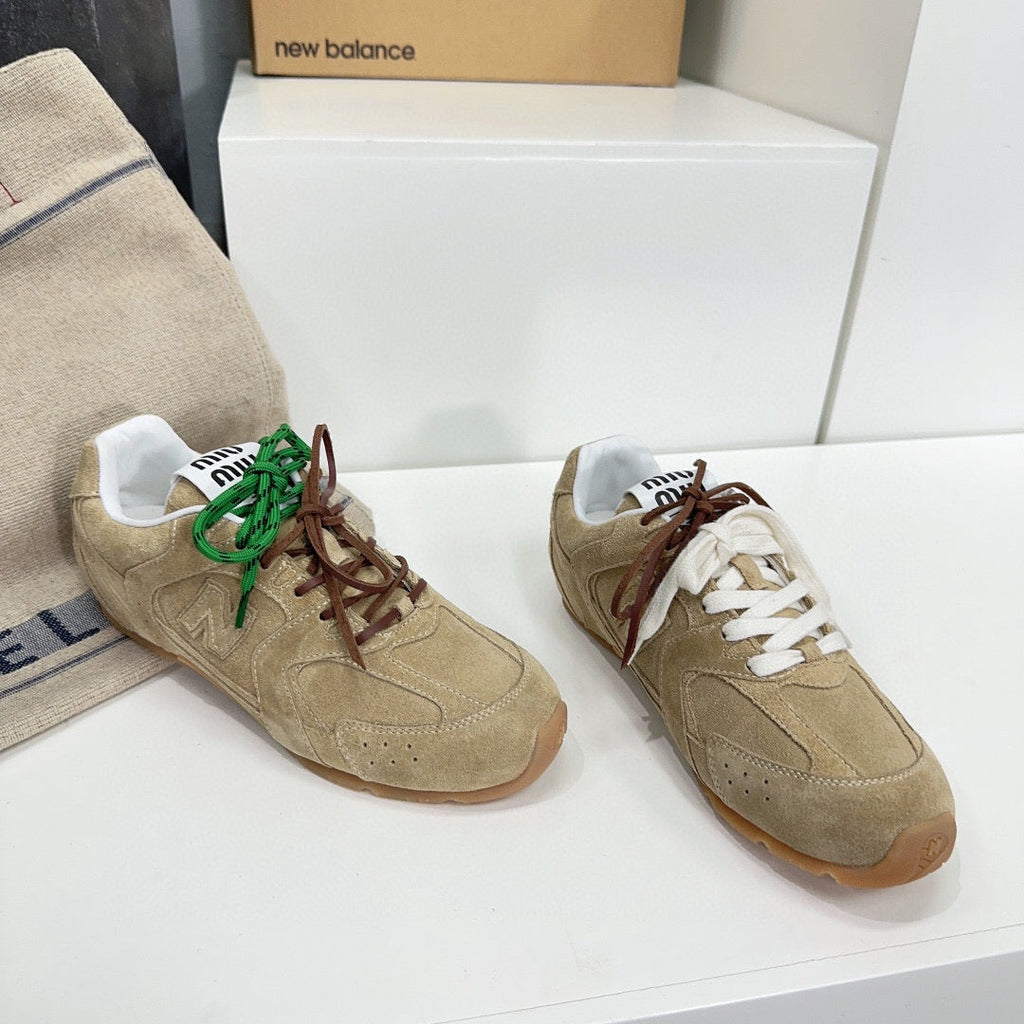 M-Sneakers