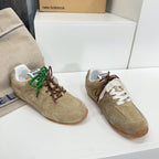 M-Sneakers