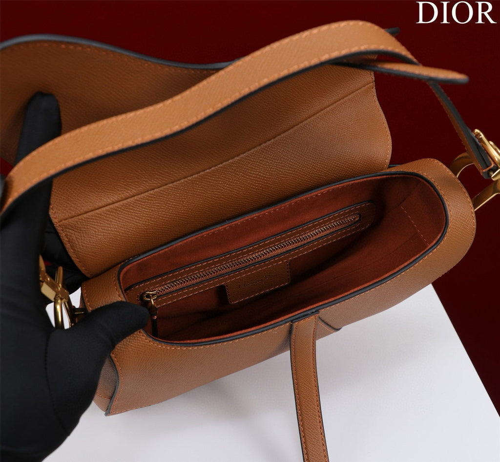 D-Saddle