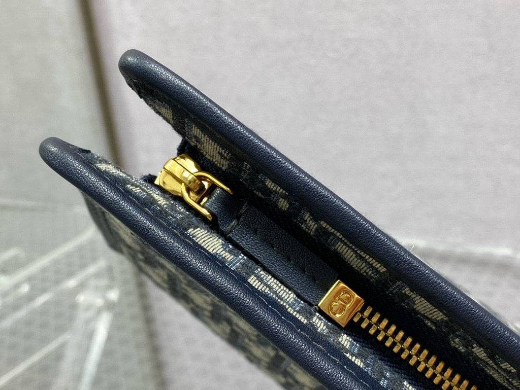 D-Book Tote