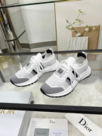 D-Sneakers