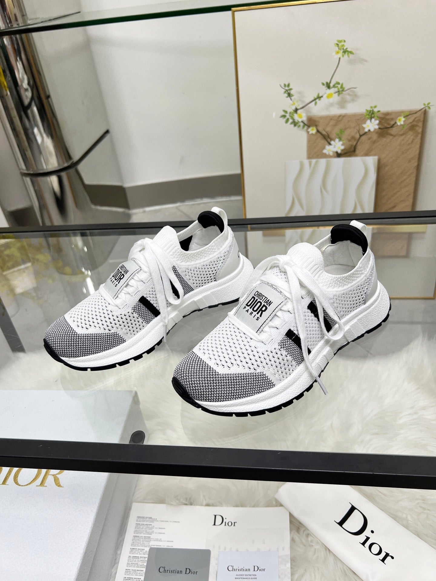 D-Sneakers