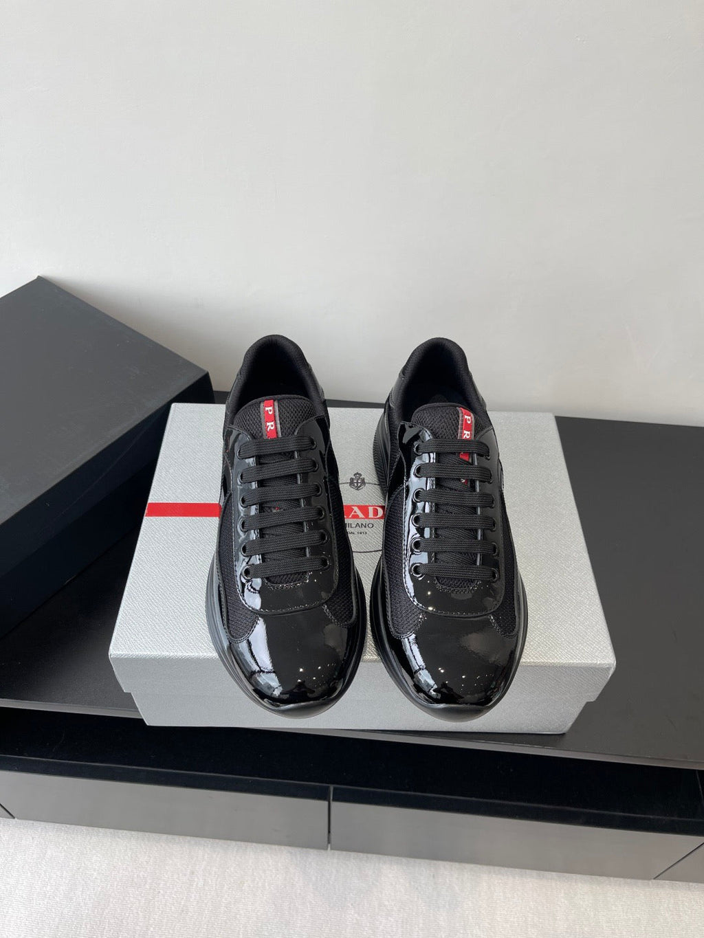 P-Sneakers