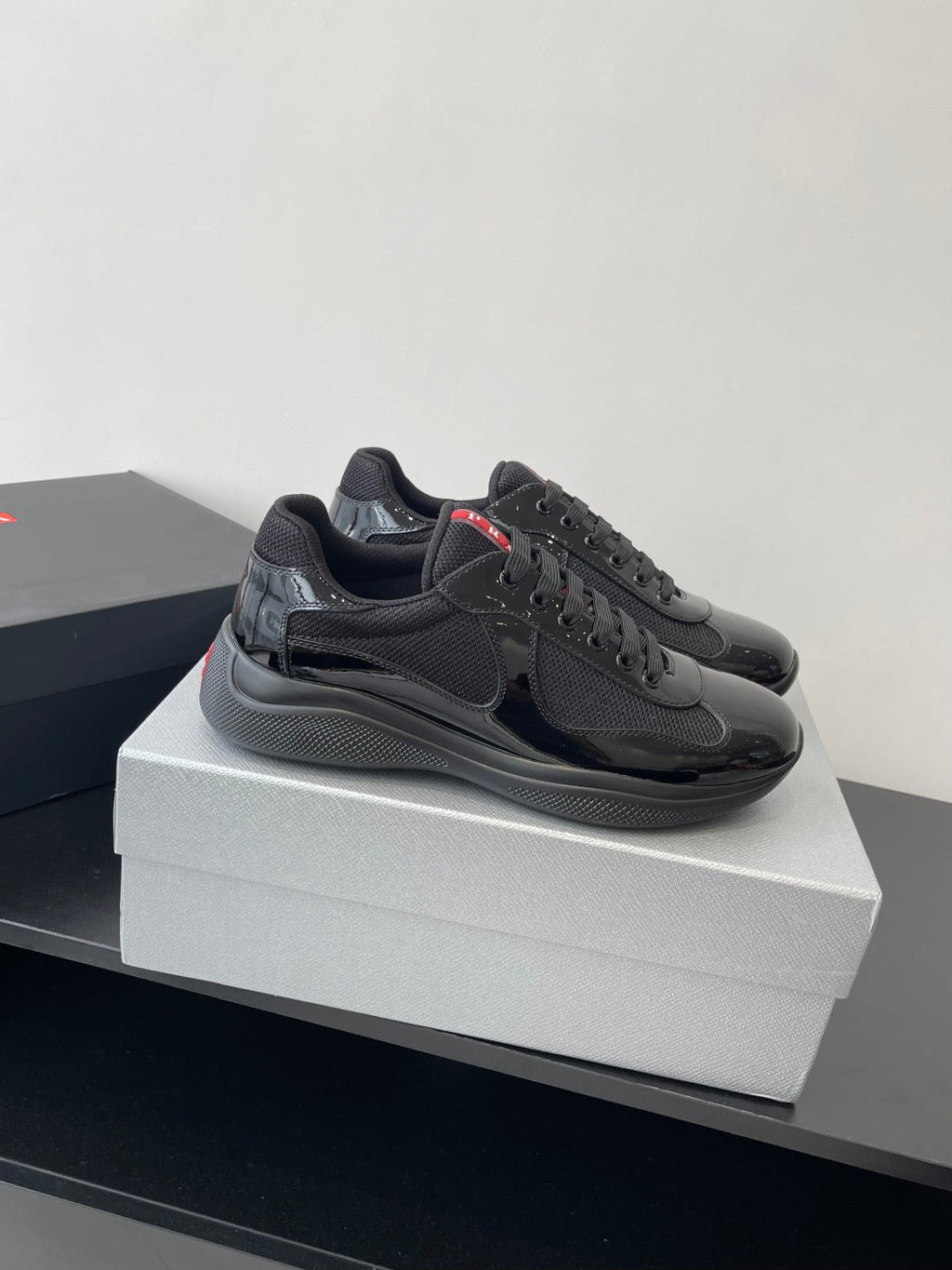 P-Sneakers