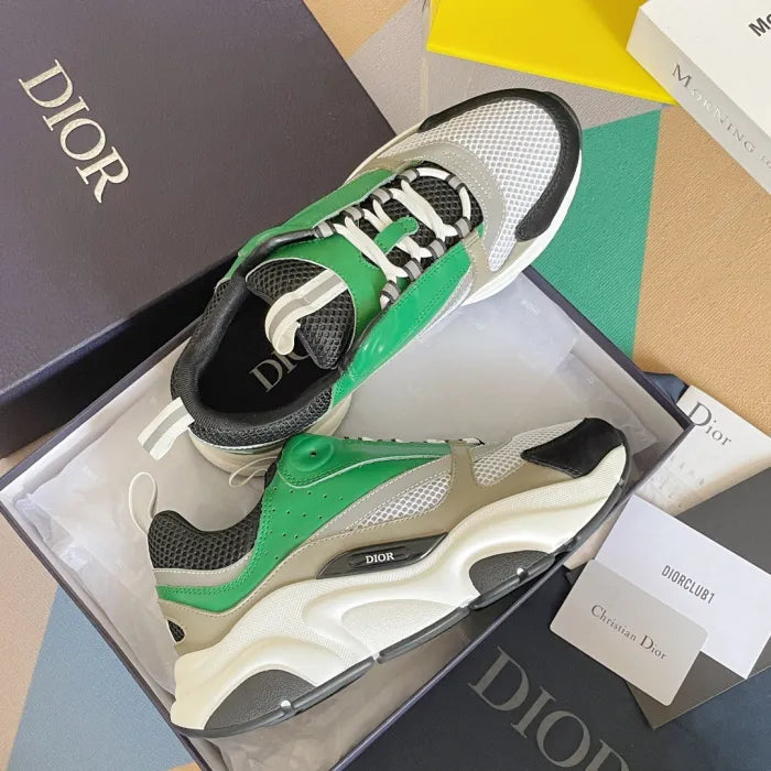D - SNEAKERS