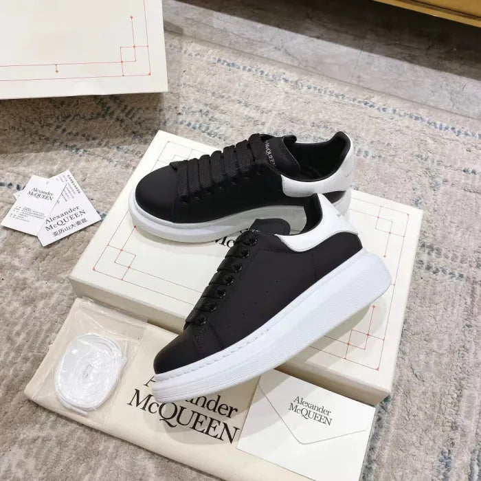 A - SNEAKERS