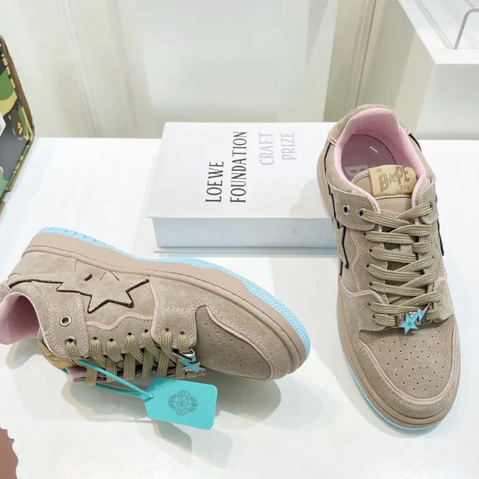 B - SNEAKERS