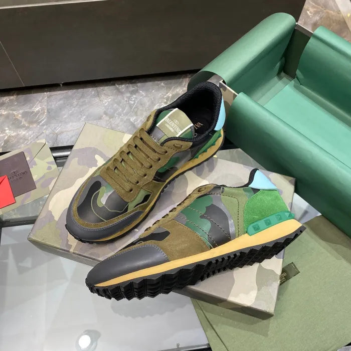 V - SNEAKERS